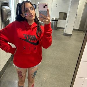 Meet your Posher, Amaya